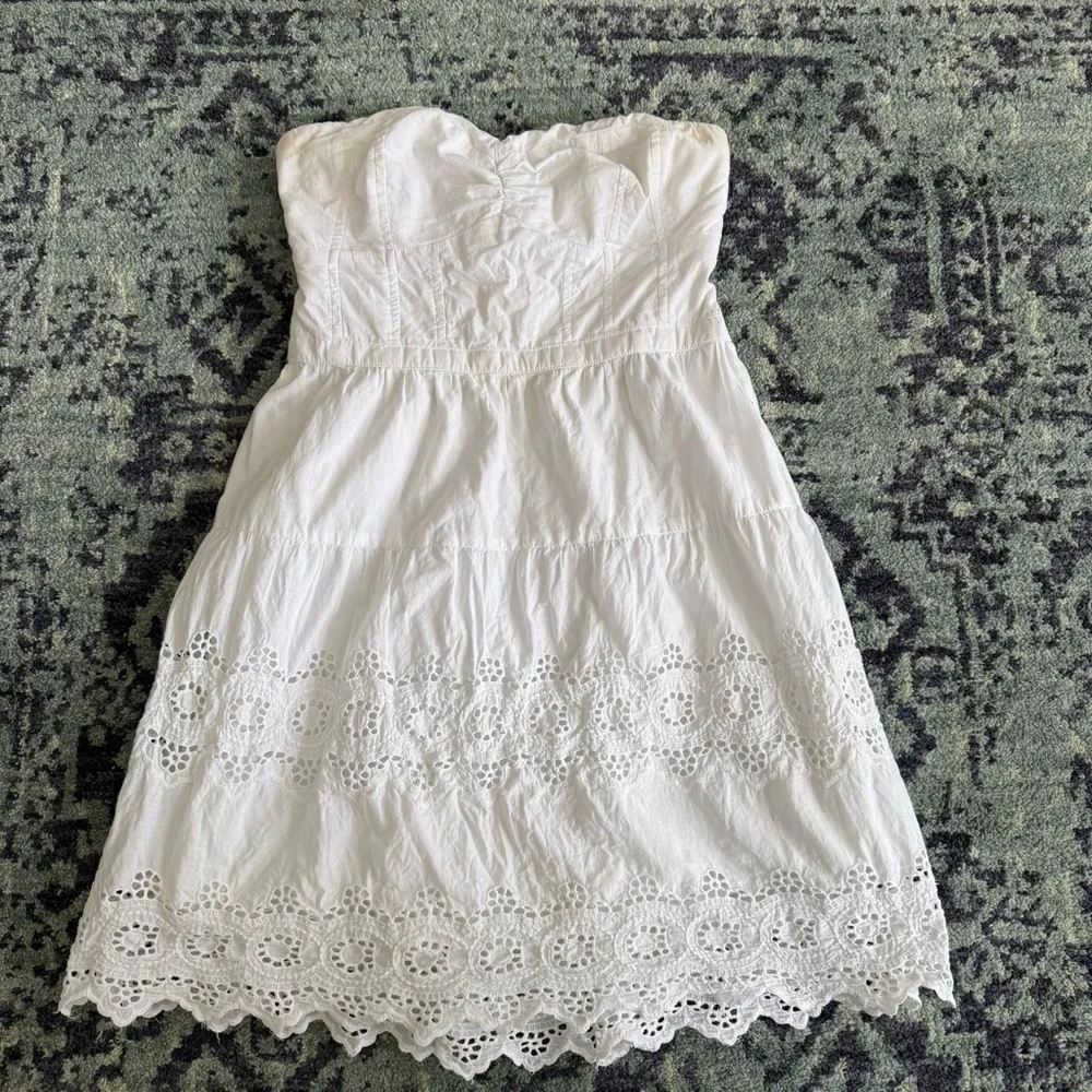 Strapless Women’s American Eagle Y2K Eyelit White Mini Dress Summer Preppy Boho - Picture 2 of 11